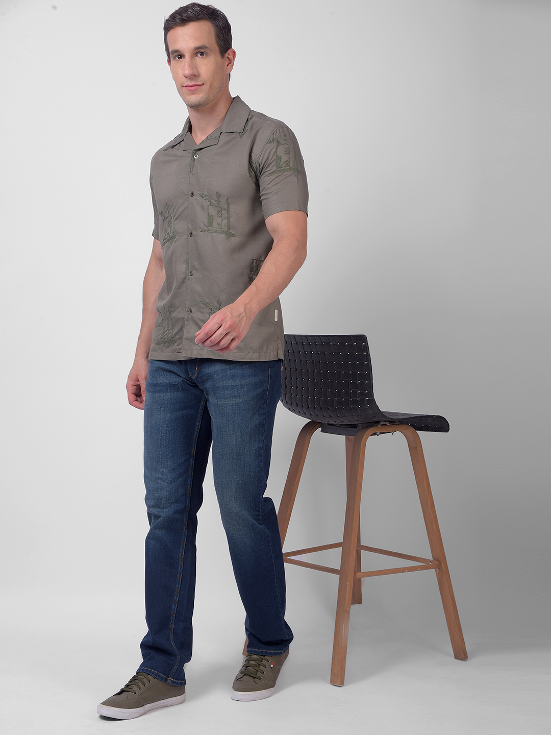 Numero Uno Men Olive Green Embroidered Resort Collar Shirt